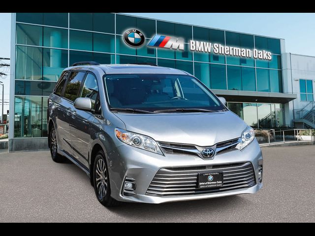 2020 Toyota Sienna XLE