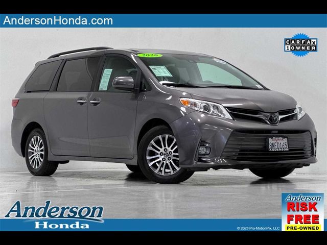 2020 Toyota Sienna XLE