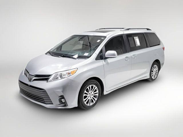 2020 Toyota Sienna XLE Auto Access Seat