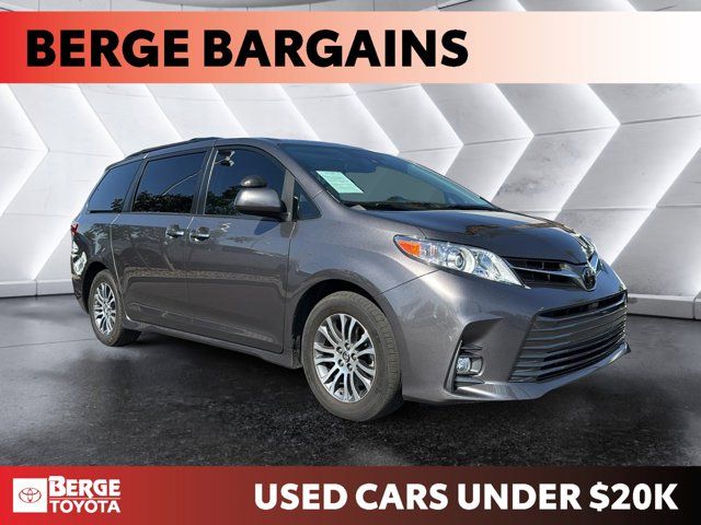 2020 Toyota Sienna XLE