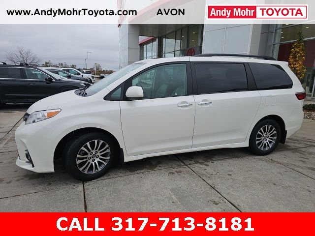 2020 Toyota Sienna XLE