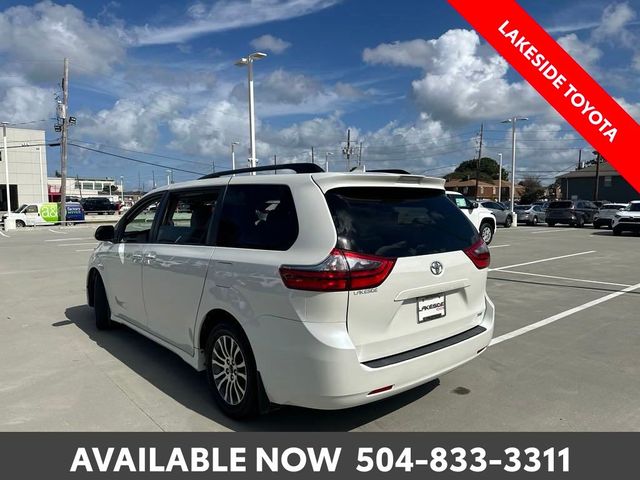 2020 Toyota Sienna XLE