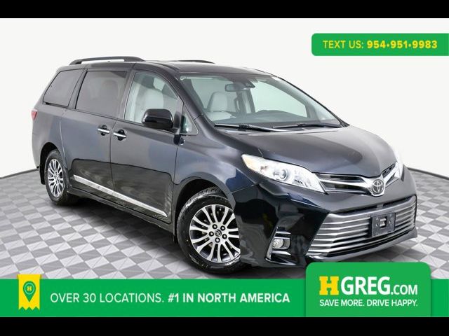 2020 Toyota Sienna XLE