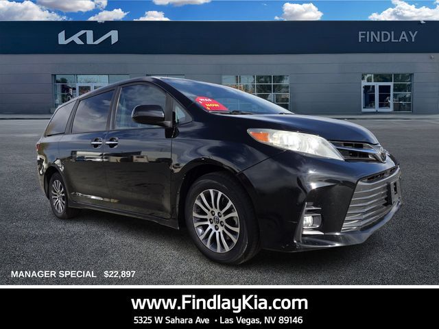 2020 Toyota Sienna XLE