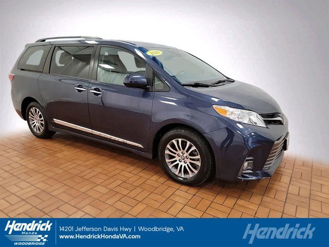 2020 Toyota Sienna XLE