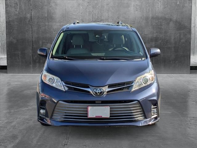 2020 Toyota Sienna XLE Premium