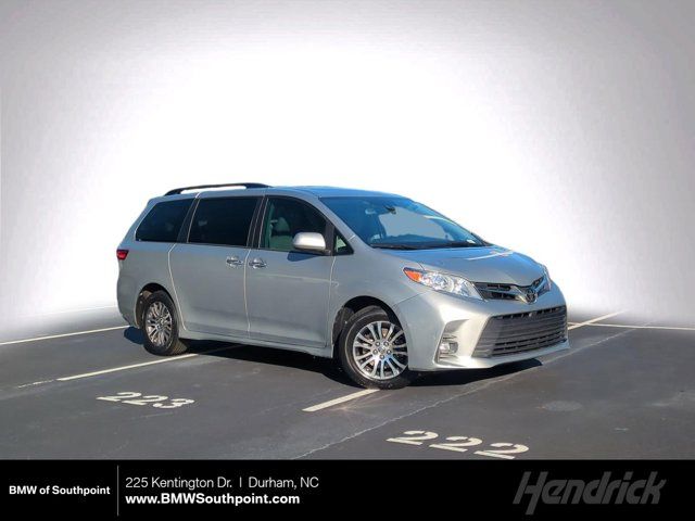 2020 Toyota Sienna XLE