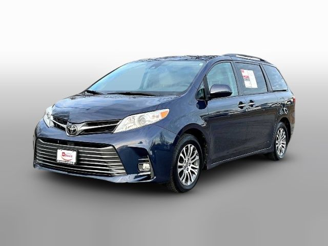 2020 Toyota Sienna XLE