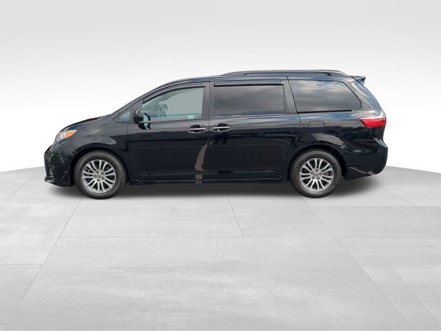 2020 Toyota Sienna XLE Auto Access Seat