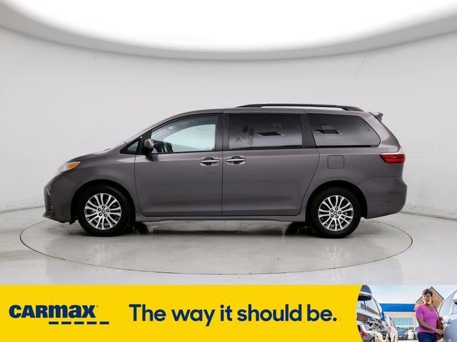 2020 Toyota Sienna XLE