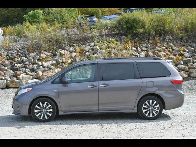 2020 Toyota Sienna 