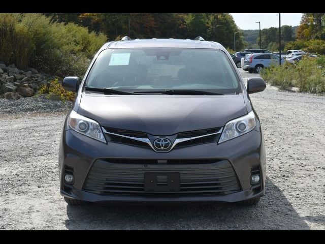 2020 Toyota Sienna 