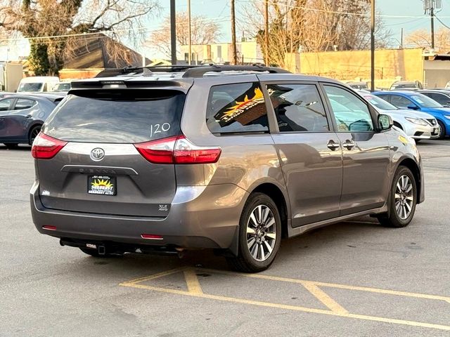 2020 Toyota Sienna 