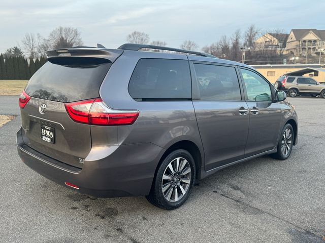 2020 Toyota Sienna 