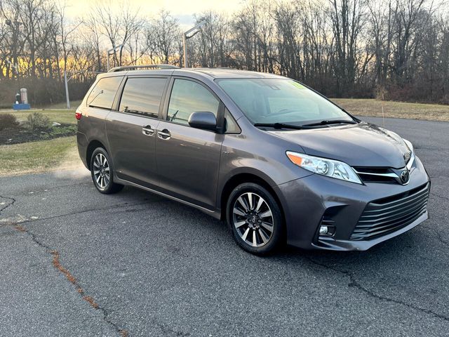 2020 Toyota Sienna 