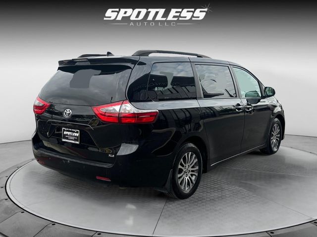 2020 Toyota Sienna 