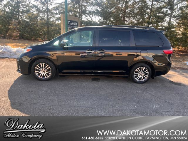2020 Toyota Sienna XLE Auto Access Seat