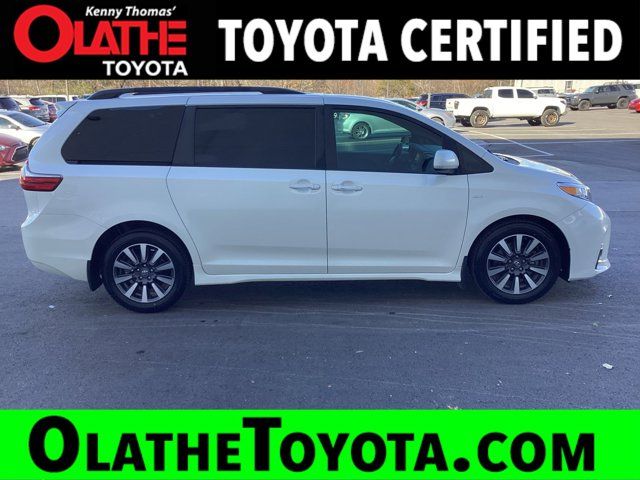 2020 Toyota Sienna 