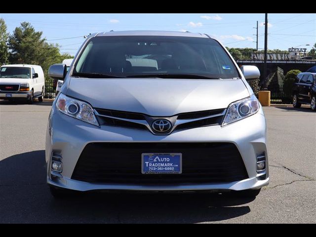 2020 Toyota Sienna 