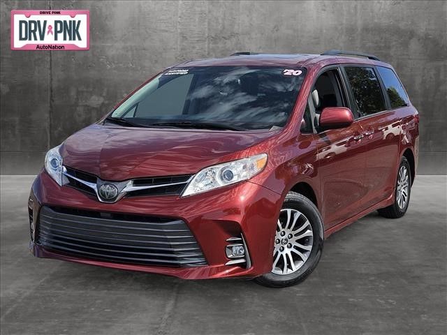 2020 Toyota Sienna XLE