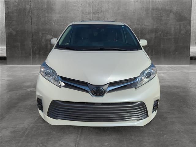 2020 Toyota Sienna XLE Premium