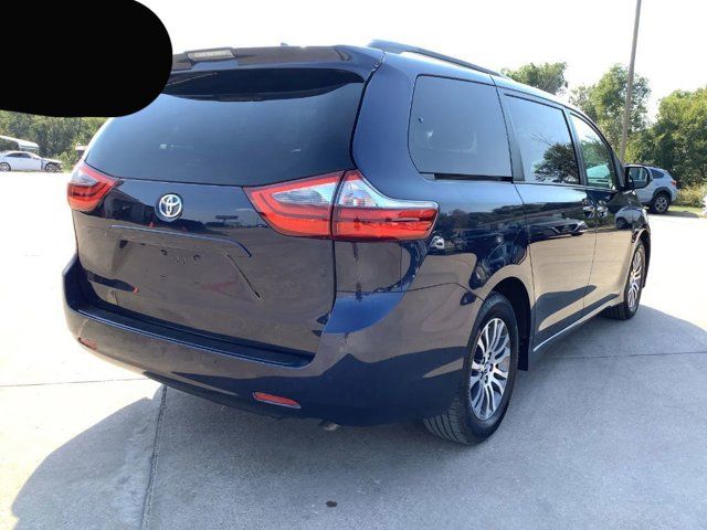 2020 Toyota Sienna XLE Premium