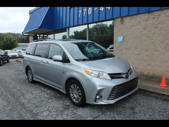 2020 Toyota Sienna XLE Auto Access Seat