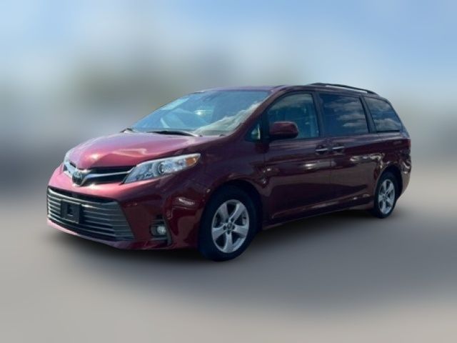 2020 Toyota Sienna XLE