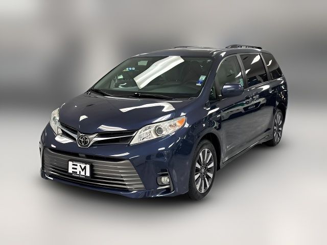 2020 Toyota Sienna XLE