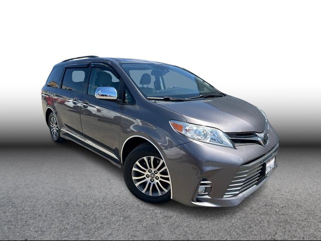 2020 Toyota Sienna 