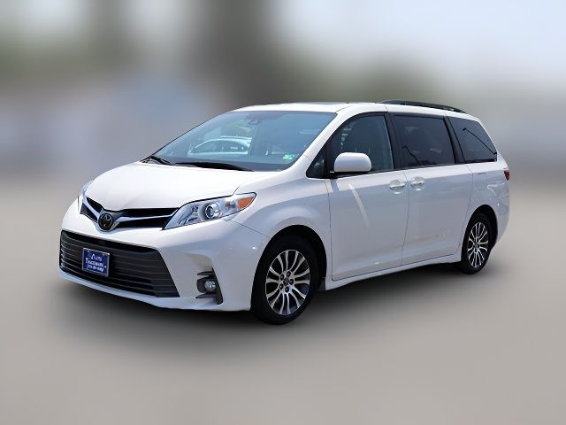 2020 Toyota Sienna XLE Premium