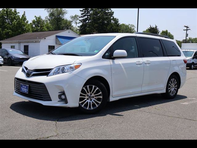 2020 Toyota Sienna XLE Premium