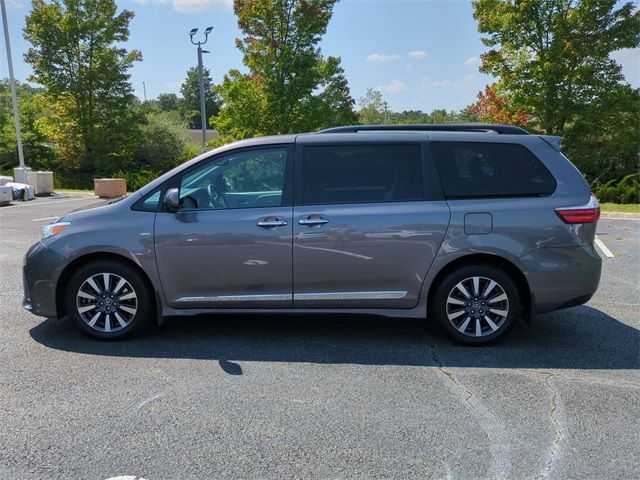 2020 Toyota Sienna XLE Premium