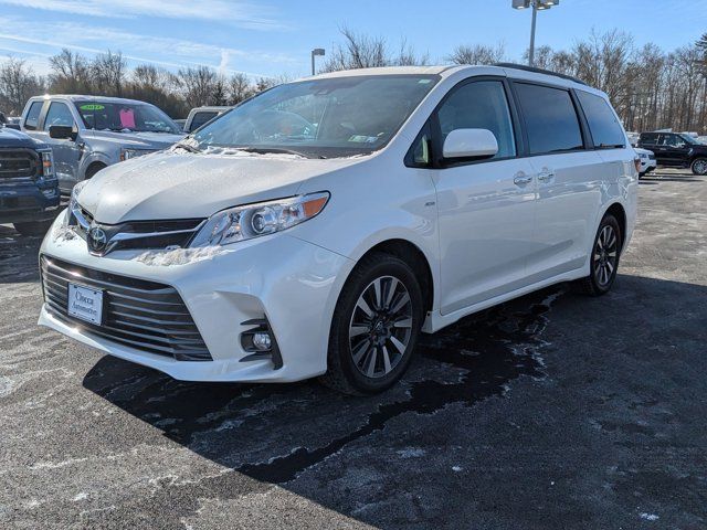 2020 Toyota Sienna XLE Premium