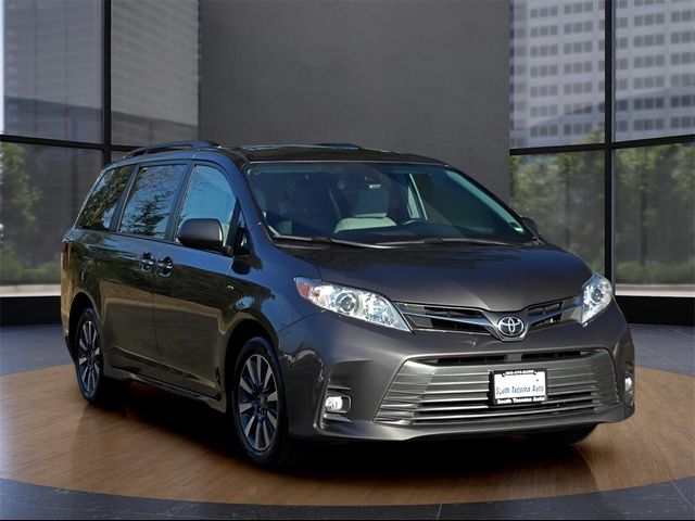 2020 Toyota Sienna XLE Premium