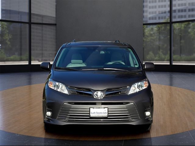 2020 Toyota Sienna XLE Premium