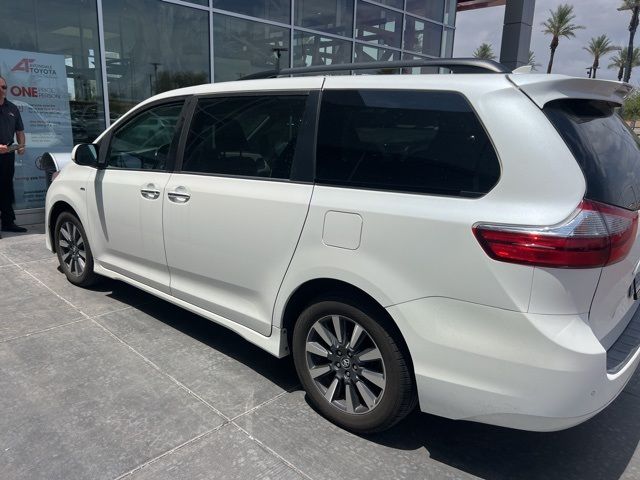2020 Toyota Sienna XLE Premium