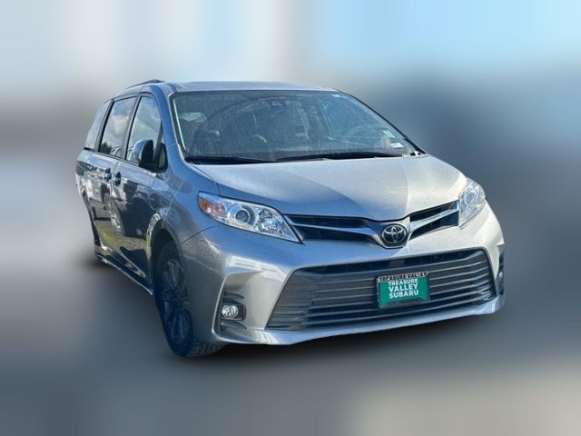 2020 Toyota Sienna XLE Premium