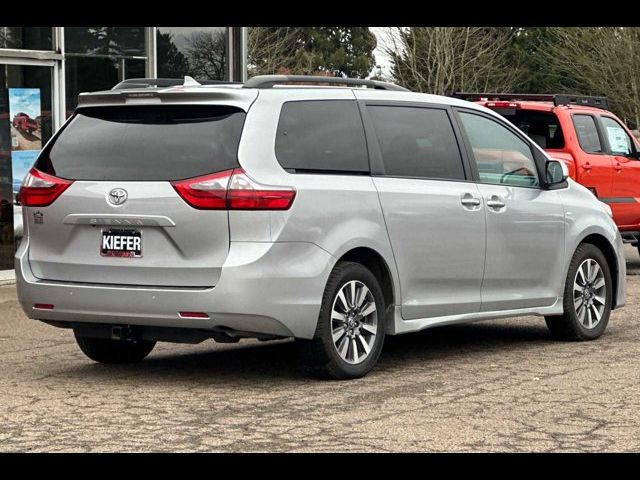 2020 Toyota Sienna XLE Premium