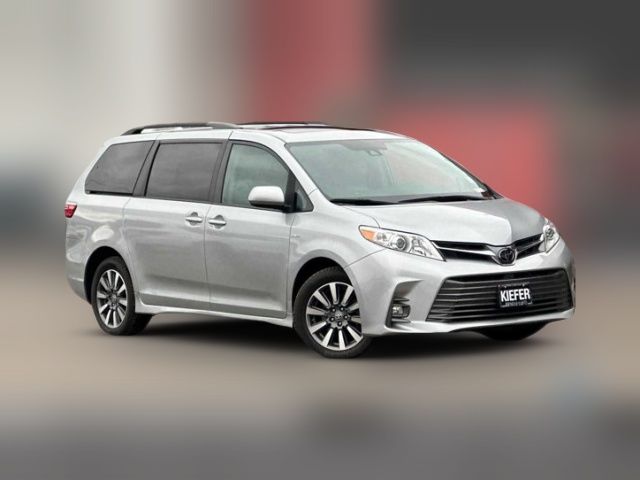 2020 Toyota Sienna XLE Premium