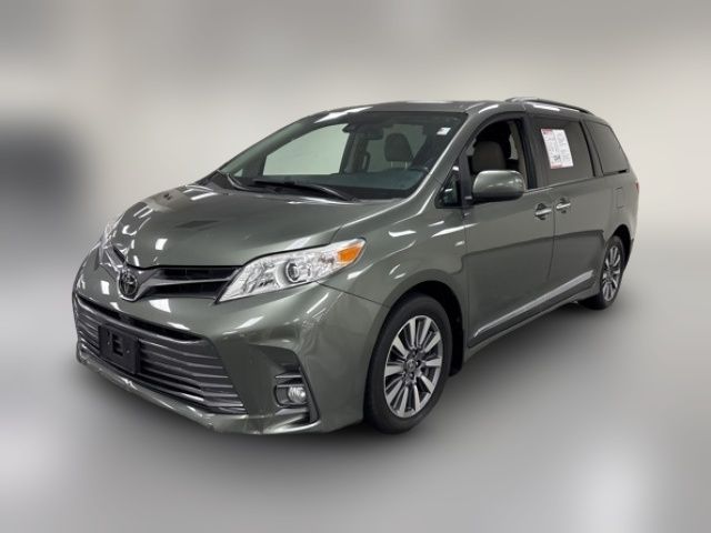2020 Toyota Sienna XLE