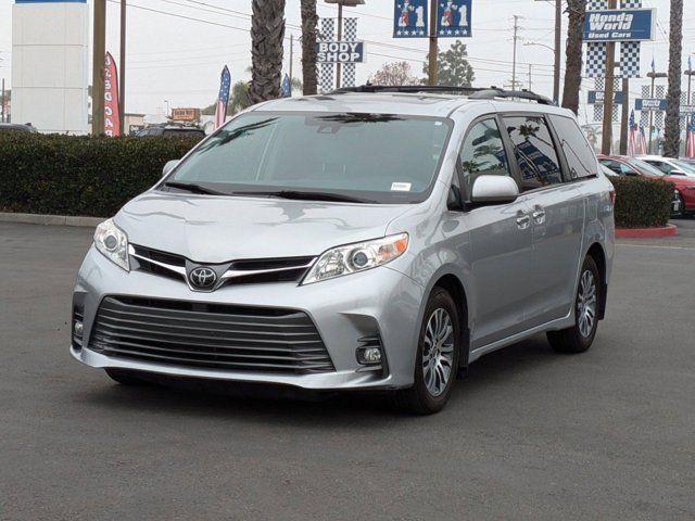 2020 Toyota Sienna XLE Premium