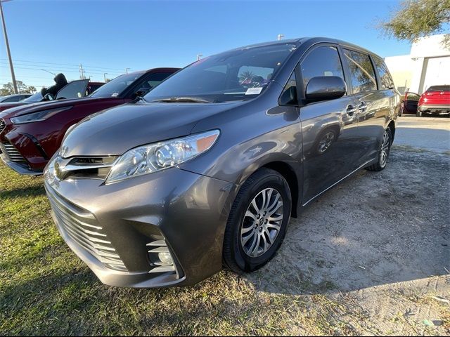 2020 Toyota Sienna XLE Premium