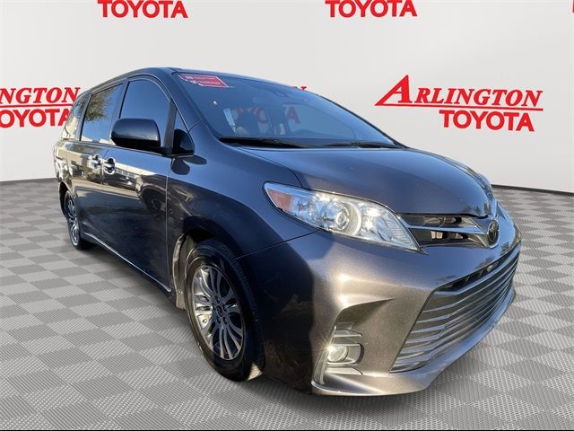 2020 Toyota Sienna XLE Premium