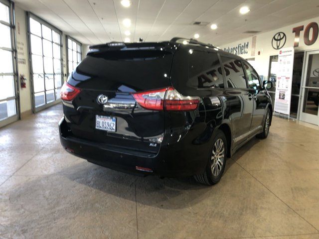 2020 Toyota Sienna XLE Premium