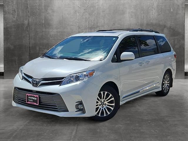 2020 Toyota Sienna XLE Premium