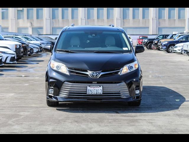 2020 Toyota Sienna XLE Premium