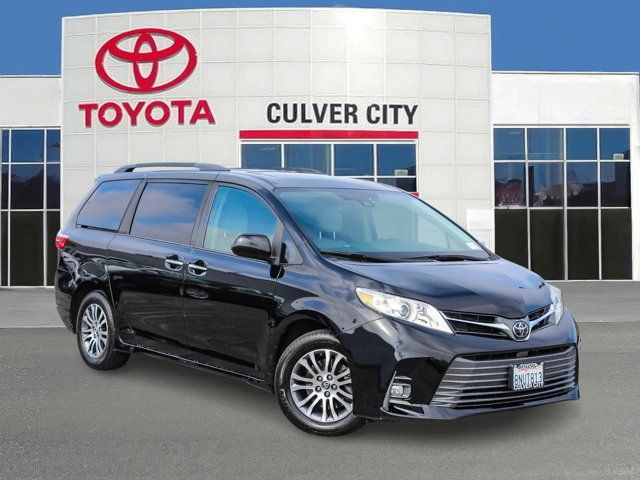 2020 Toyota Sienna XLE Premium