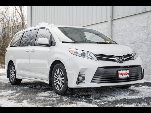 2020 Toyota Sienna XLE Premium