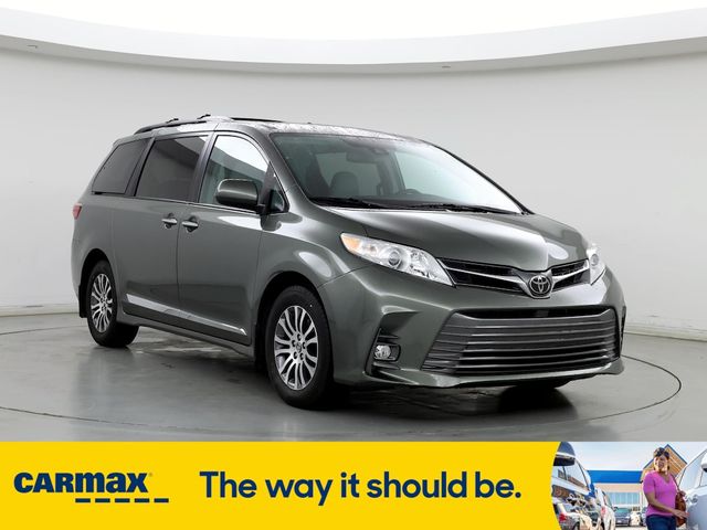 2020 Toyota Sienna XLE Premium